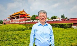 甜哭!科学家颁奖典礼当众浪漫告白妻子 网友:嗑到真cp了,这才是爱情的样子