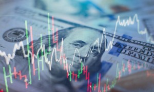 IMF与美国财政部意见相反,特朗普关税真能扭转美国赤字危局?